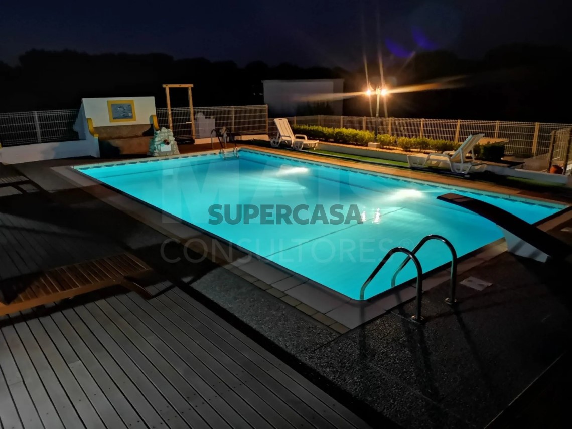 Moradia T5 à venda em Branca