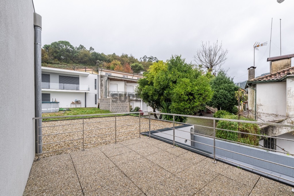 Huis 3 kamers verkoop Op Caldelas, Sequeiros e Paranhos