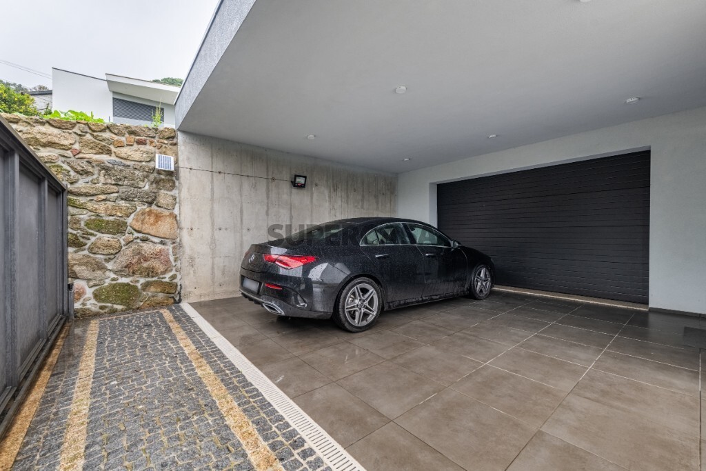 Huis 3 kamers verkoop Op Caldelas, Sequeiros e Paranhos