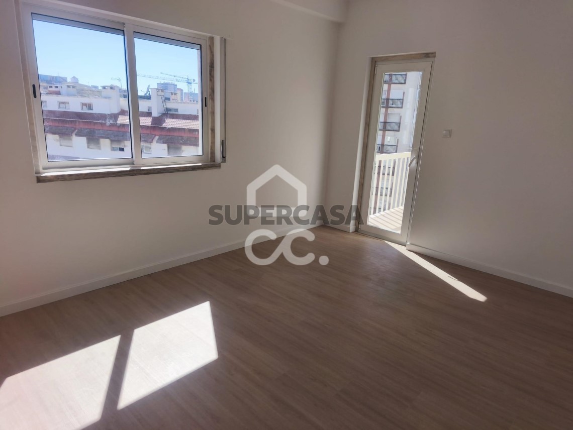 Apartment 3 Zimmer verkaufen auf Mina de Água