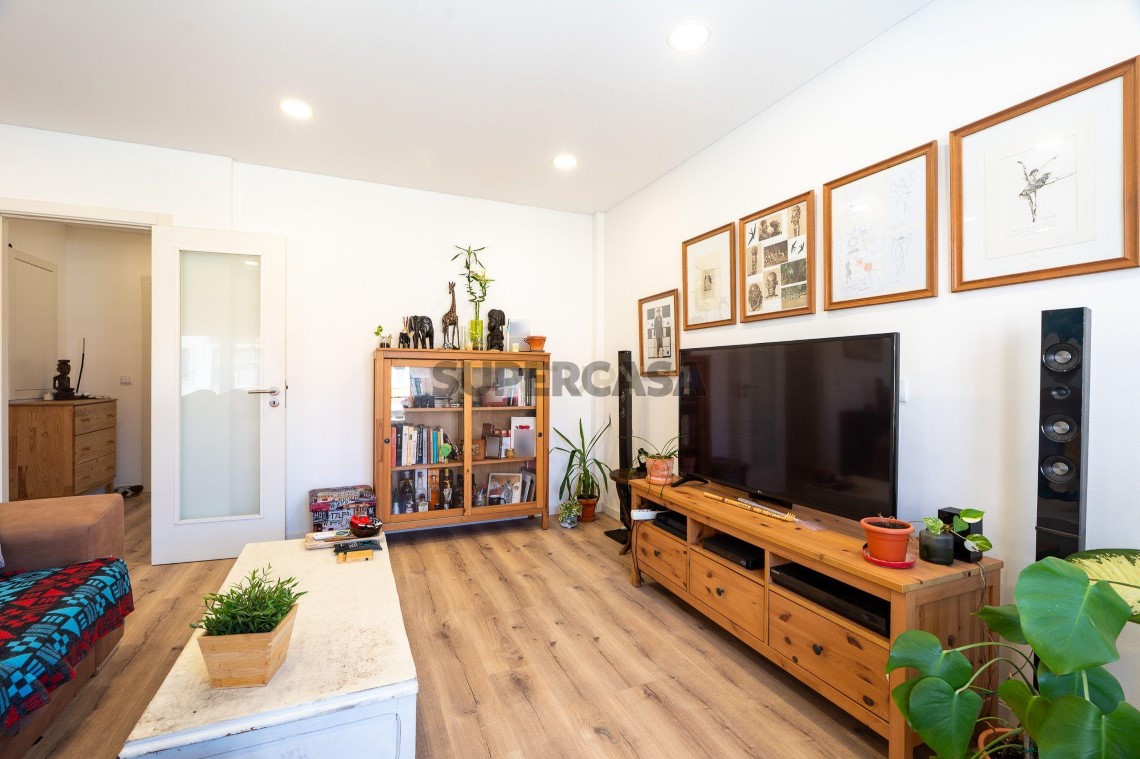 Apartment 3 Zimmer verkaufen auf Águas Livres, 3º boden