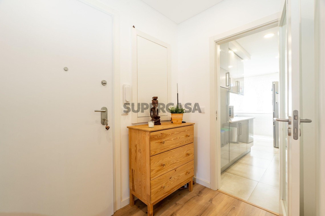 Apartment 3 Zimmer verkaufen auf Águas Livres, 3º boden