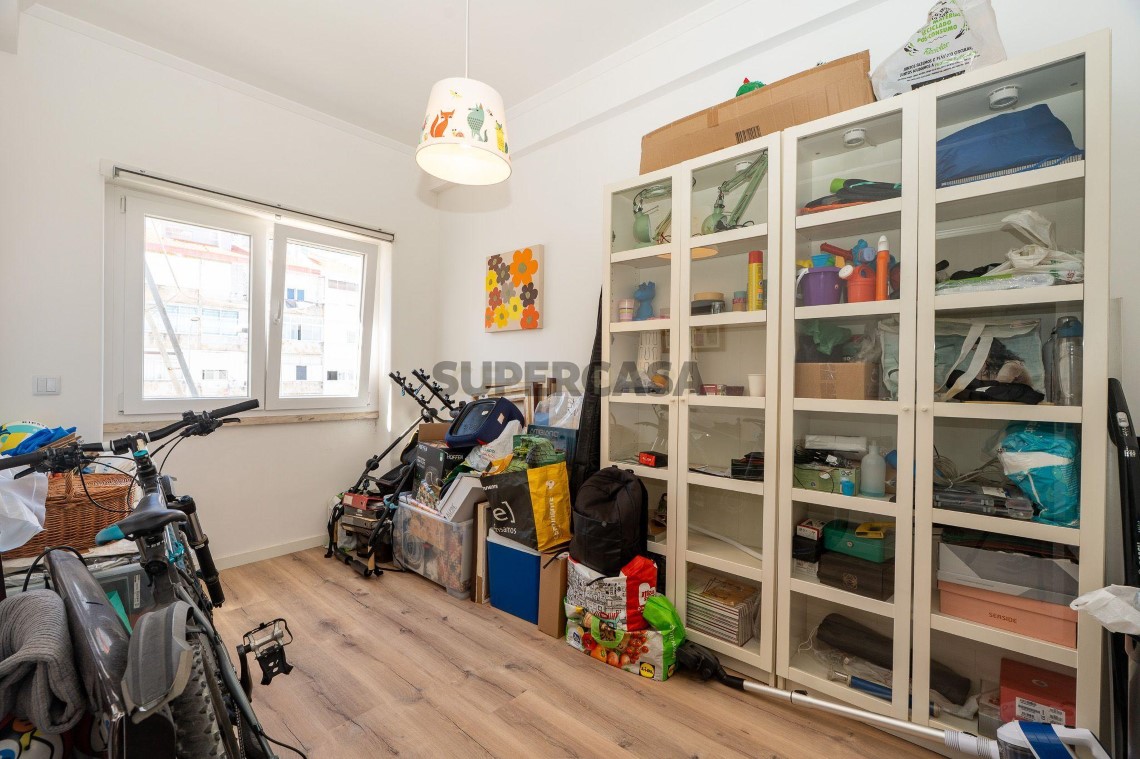 Apartment 3 Zimmer verkaufen auf Águas Livres, 3º boden