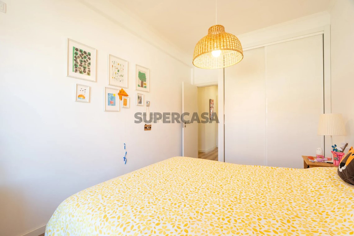 Apartment 3 Zimmer verkaufen auf Águas Livres, 3º boden