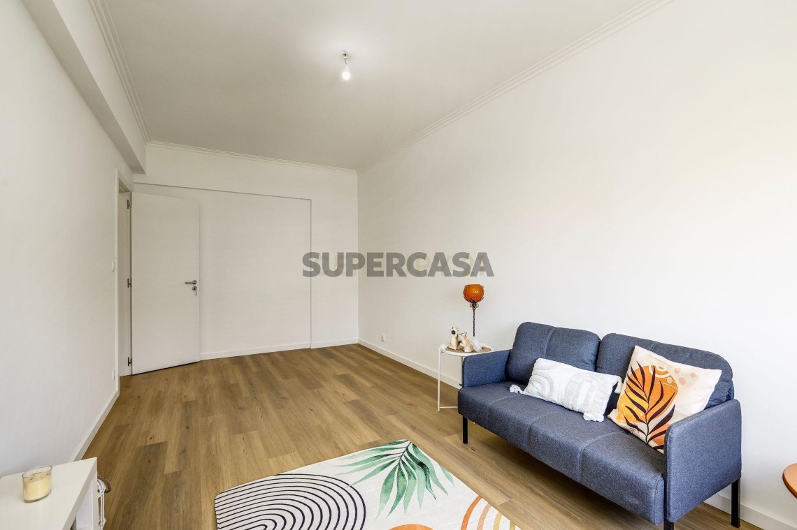 Apartment 3 Zimmer verkaufen auf Mina de Água, 2º boden