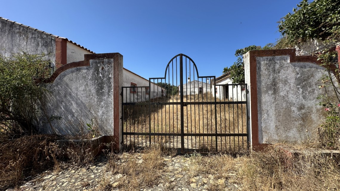 Large Corticeira Estate in Baixo Alentejo with Touristic, Residential and Agroforestry Potential
