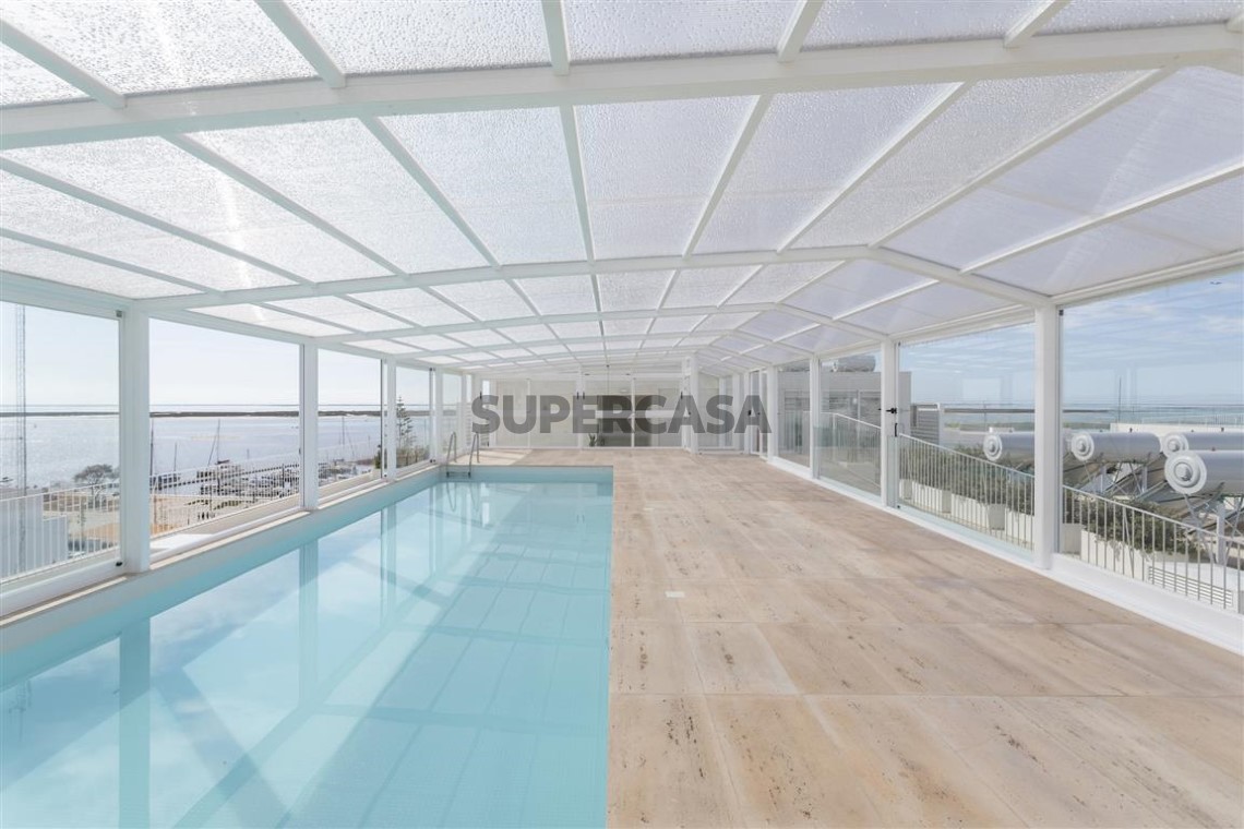 Piscina coberta - Del Mar Marina I
