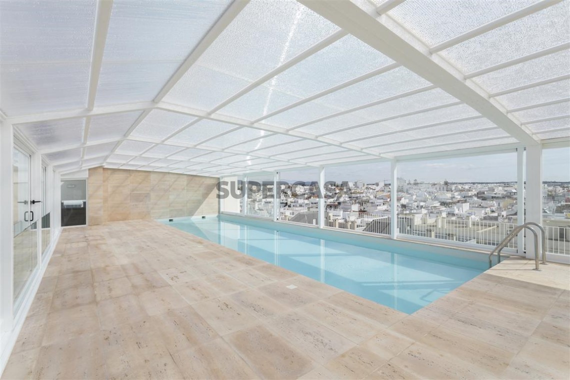 Piscina coberta - Del Mar Marina I