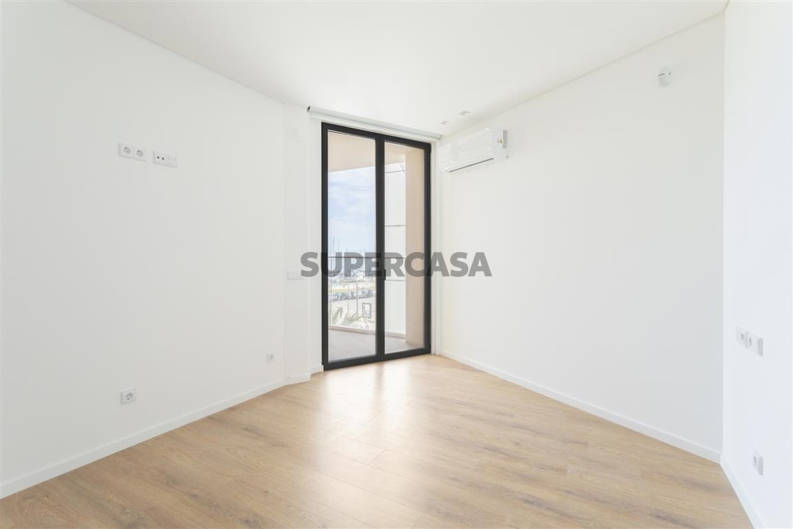 Quarto - Del Mar Marina I