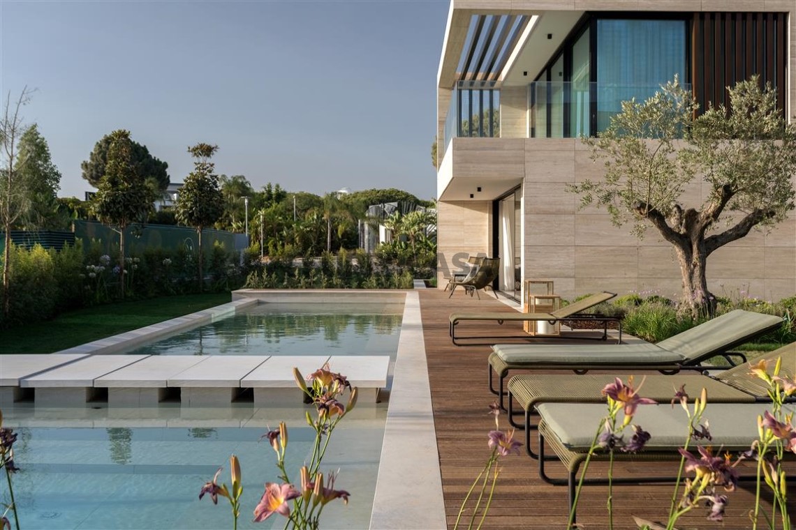 Garden Exterior One Green Way