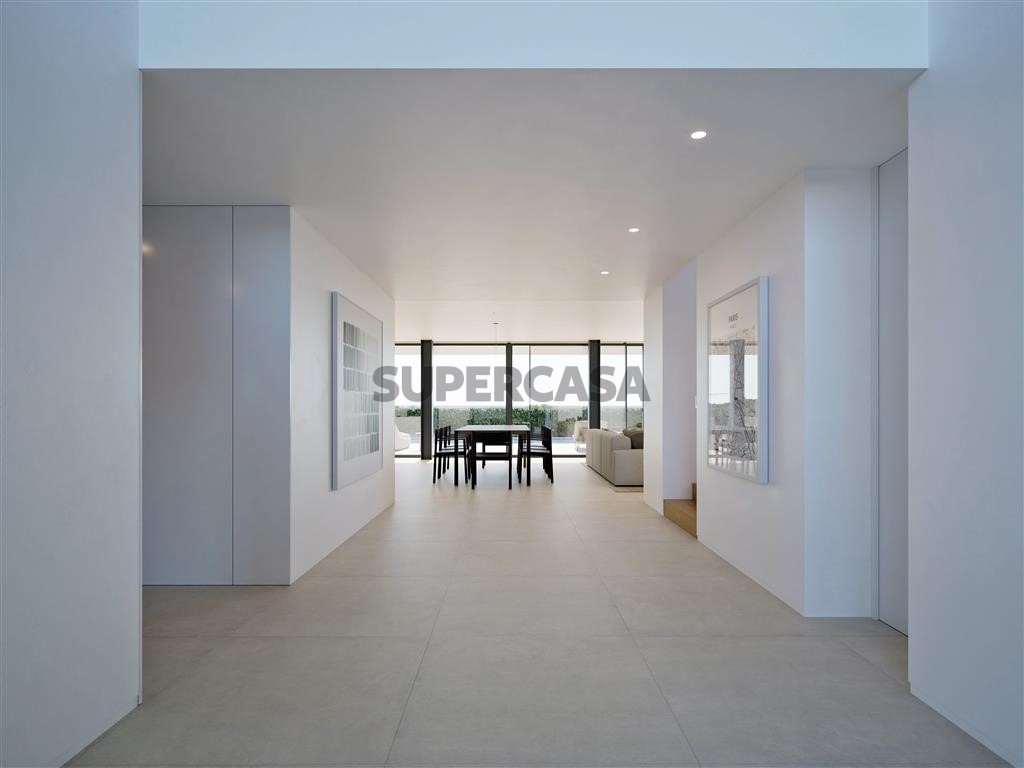 Hall modelo Light-Houses