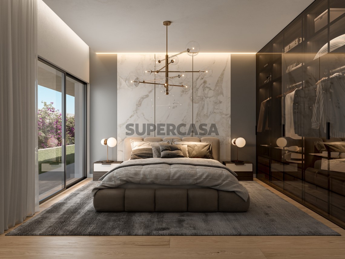 Quarto Modelo MS670
