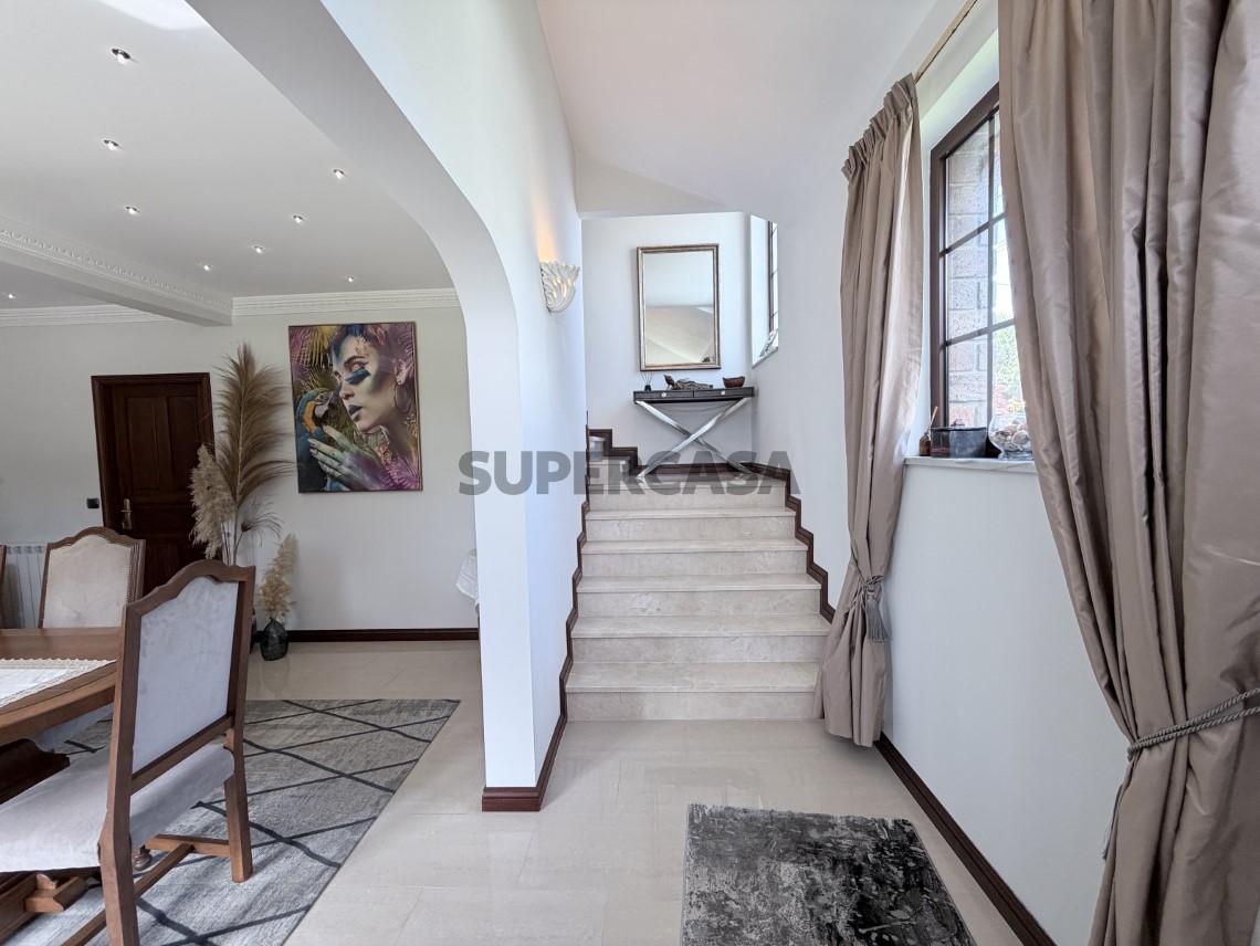 Vivienda Aislada 5 habitaciones Triplex en venta en Rua Foz do Neiva