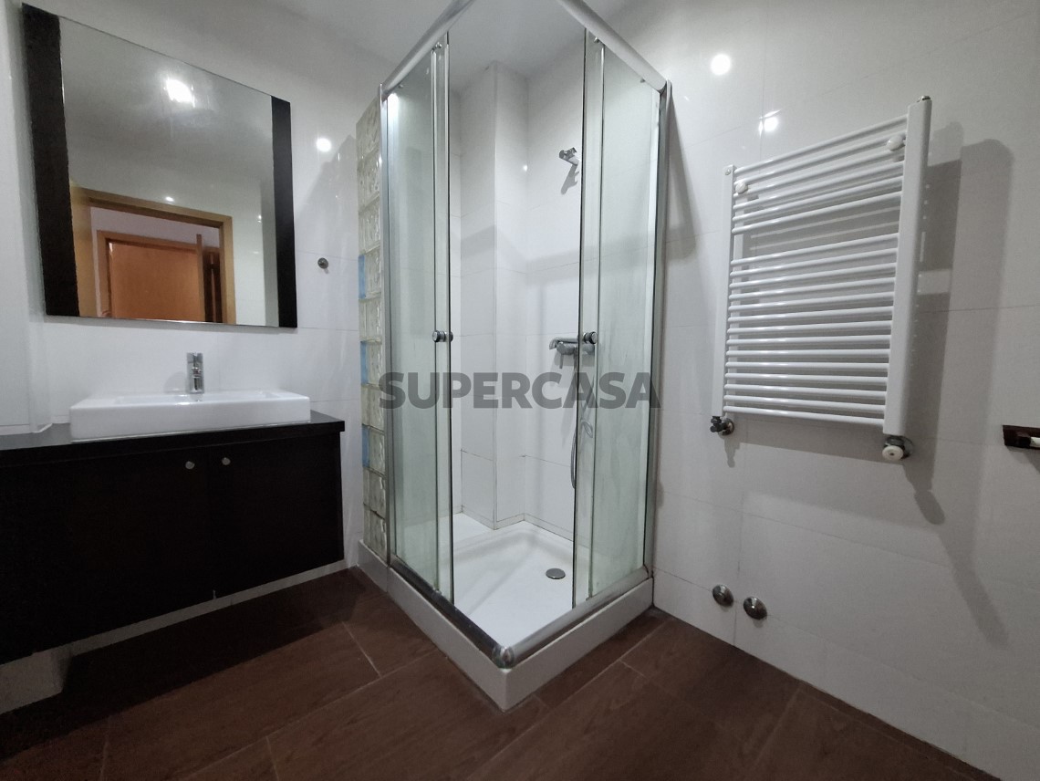 Duplex T4 Duplex à venda em Travessa da Agrela