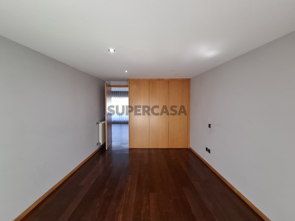 Duplex T4 Duplex à venda em Travessa da Agrela