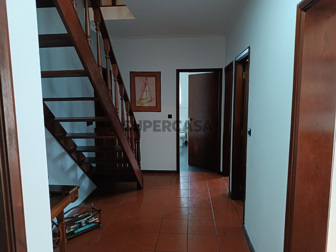 corredor acesso as divisoes
