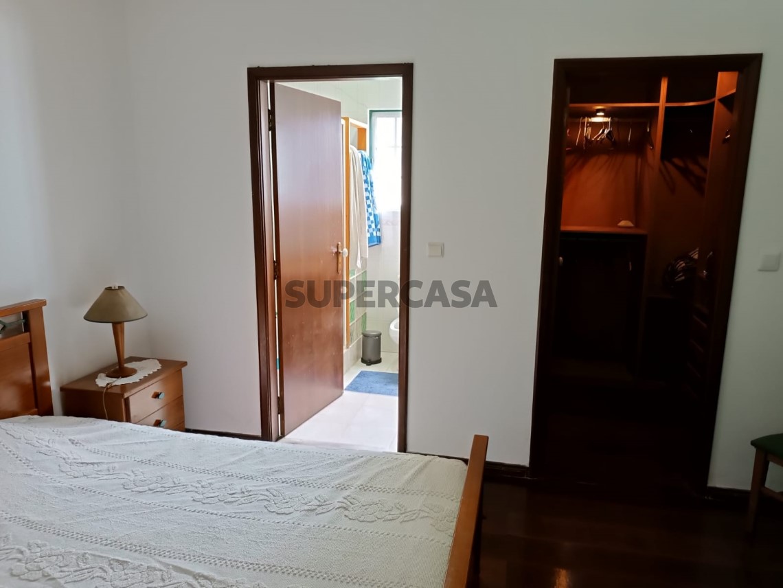 master suite acesso vestiario e wc