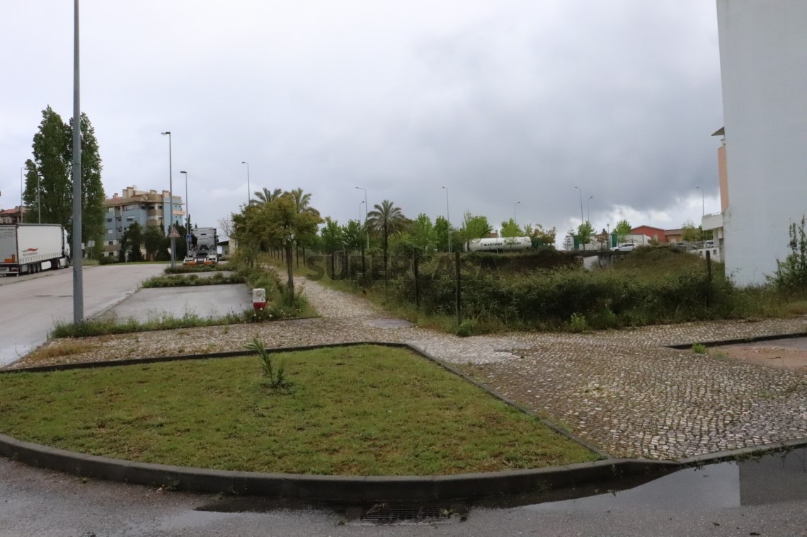 Torres Novas_lotes 6,7,8 e 1 vista frontal