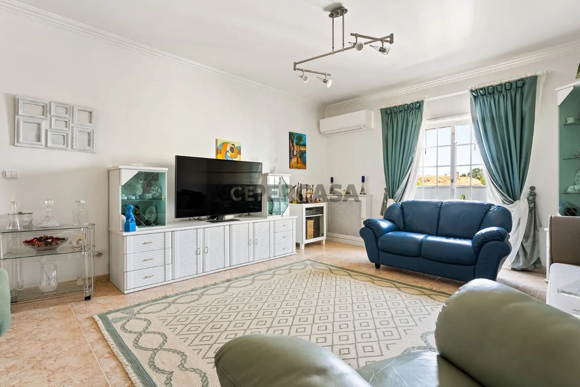 Apartment 1 Zimmer verkaufen auf Mina de Água, 4º boden