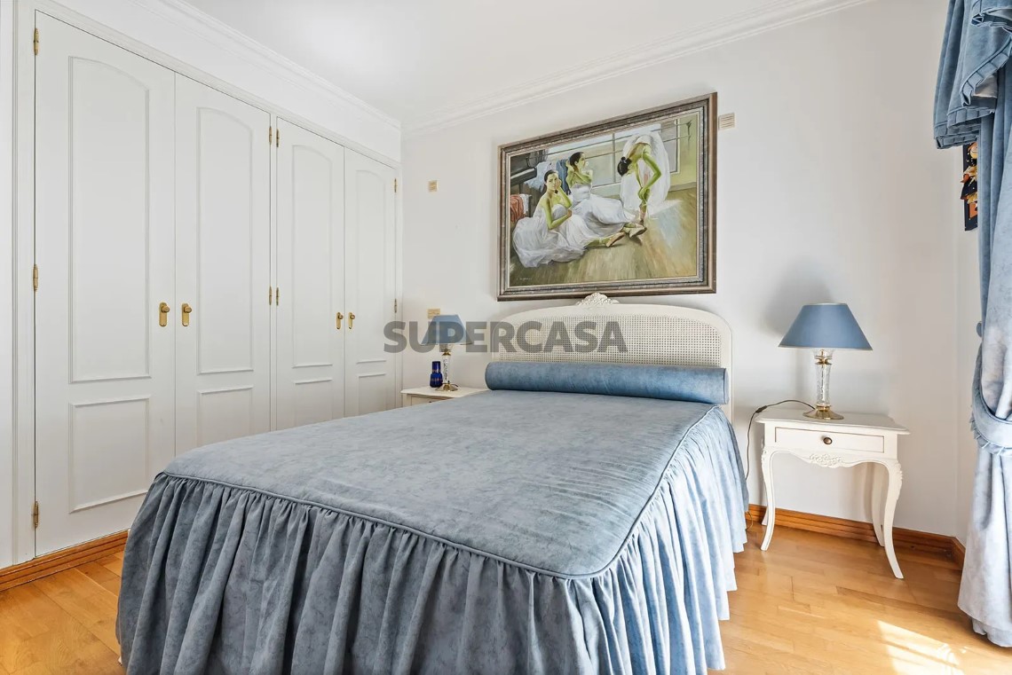 Apartment 1 Zimmer verkaufen auf Mina de Água, 4º boden