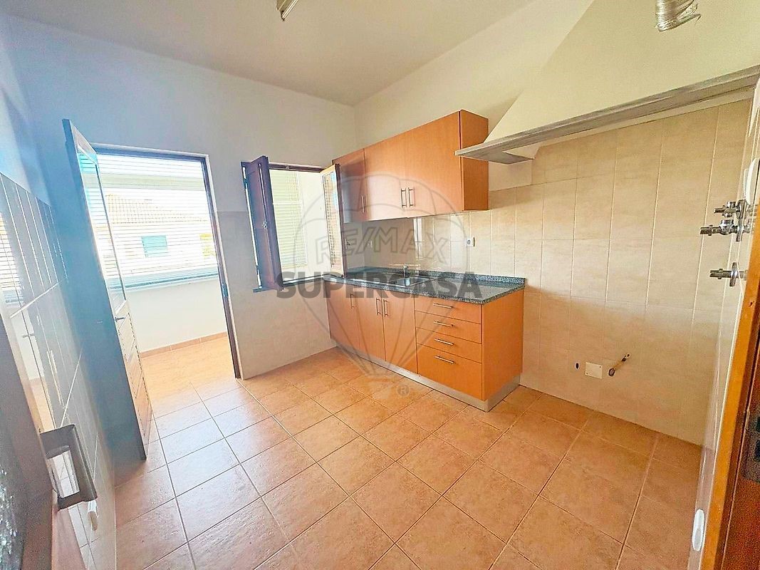 Apartment 2 Zimmer verkaufen auf Santiago Maior e São João Baptista