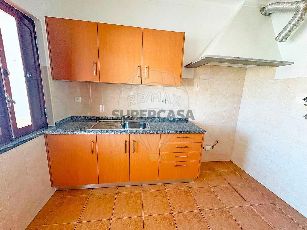 Apartment 2 Zimmer verkaufen auf Santiago Maior e São João Baptista