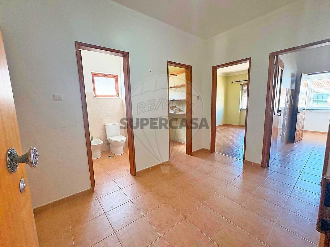 Apartment 2 Zimmer verkaufen auf Santiago Maior e São João Baptista
