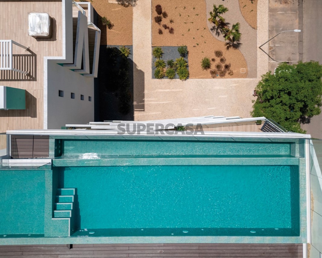 Apartamento à venda na Rua Maestro Armando Tavares Belo