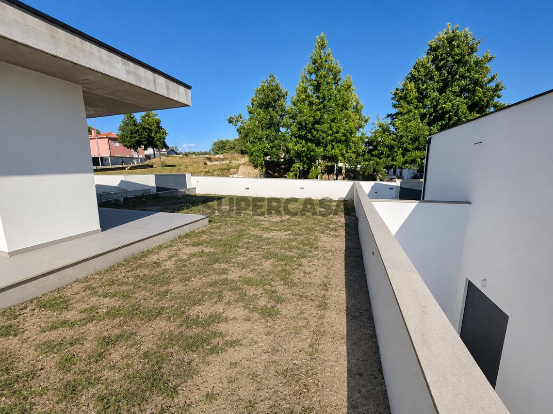 Moradia T4 Nova | Arcos de Valdevez