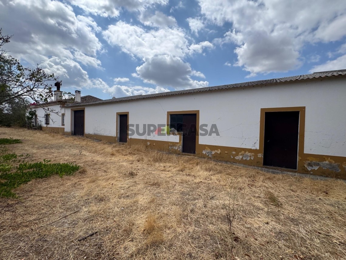 Landhaus 4 Zimmer verkaufen auf Salvador e Santa Maria da Feira