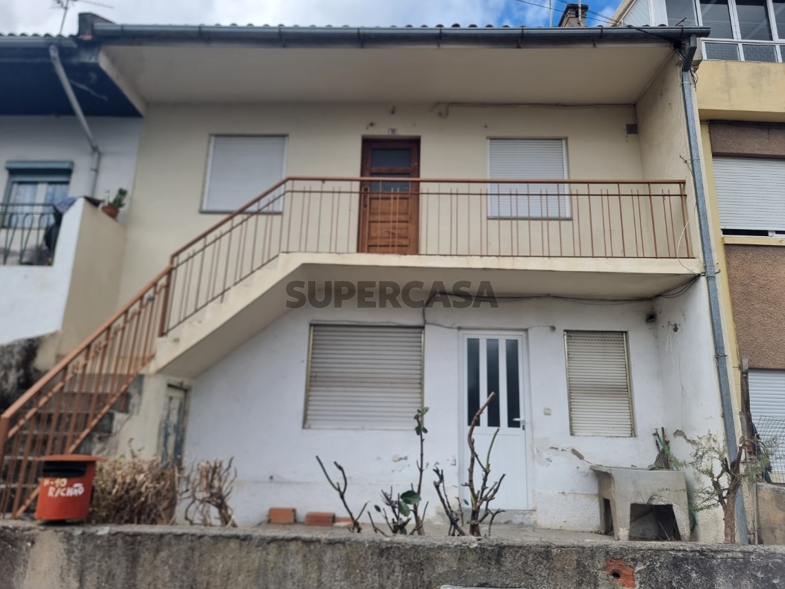 Haus 6 Zimmer Duplex verkaufen auf Avenida General Humberto Delgado