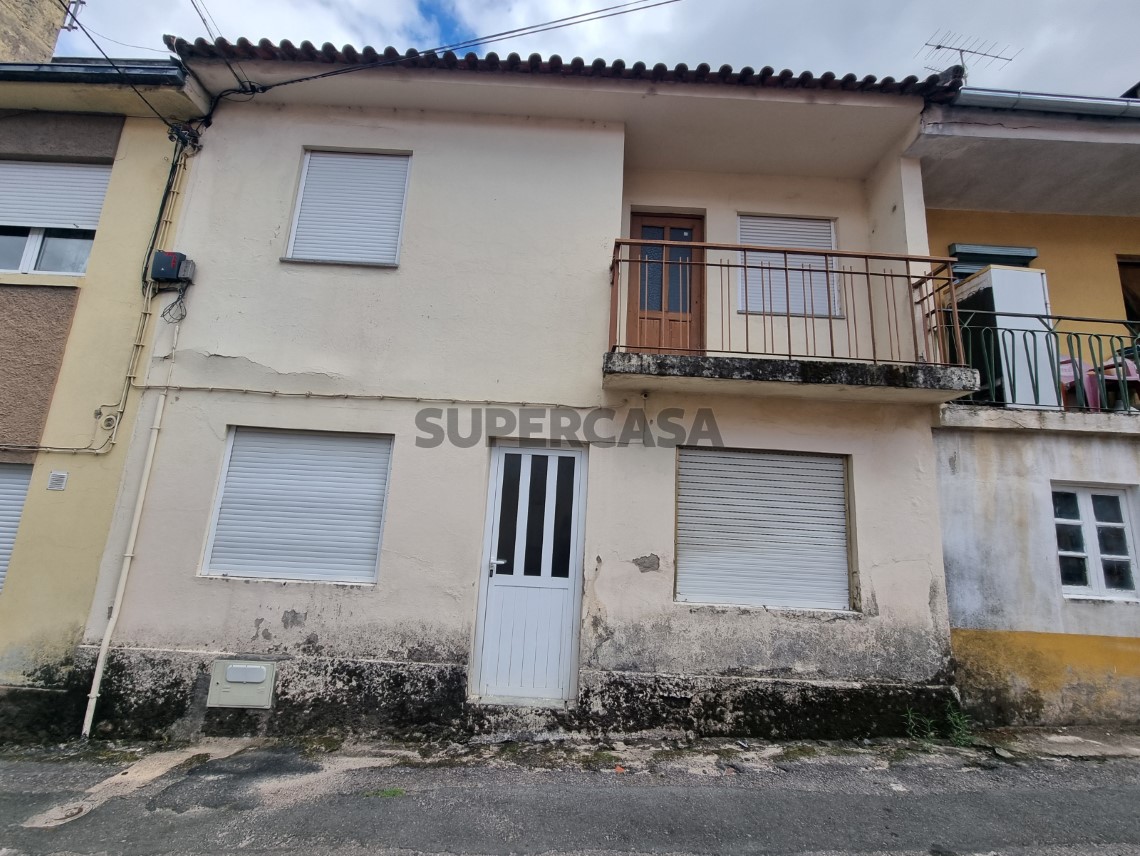 Haus 6 Zimmer Duplex verkaufen auf Avenida General Humberto Delgado