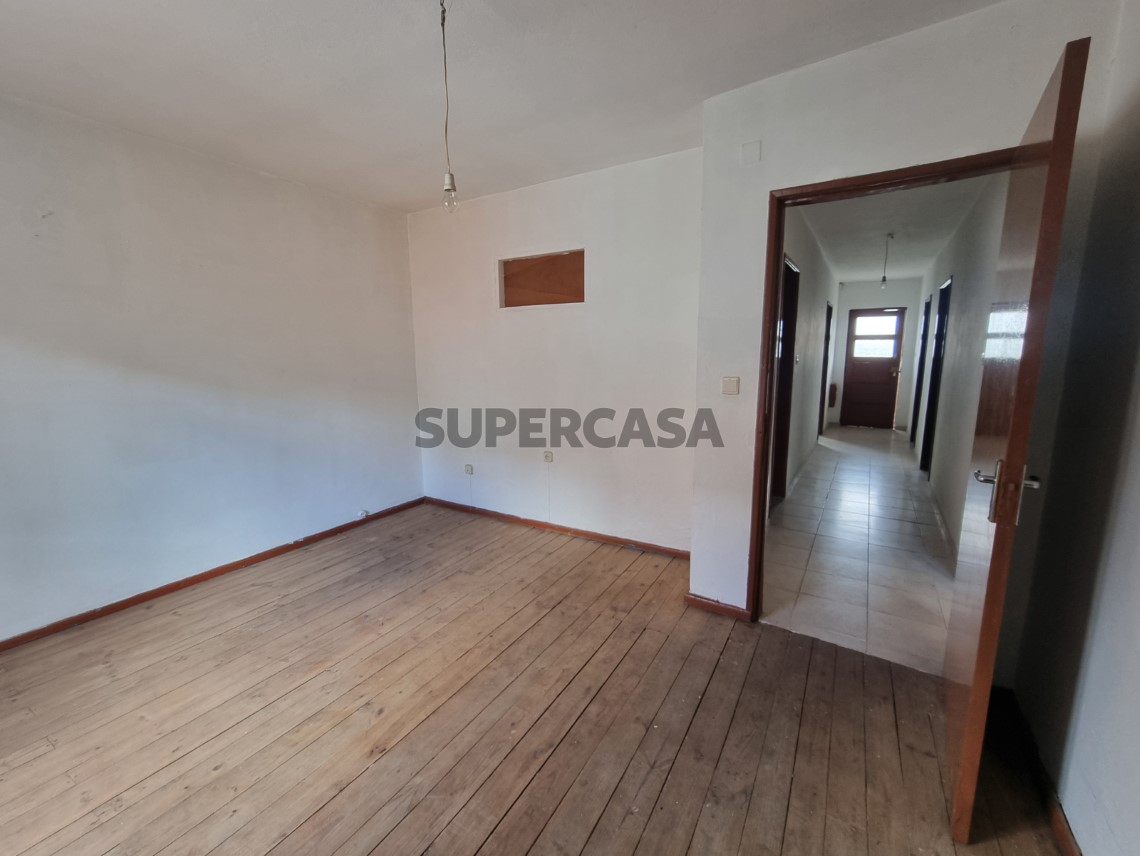 Haus 6 Zimmer Duplex verkaufen auf Avenida General Humberto Delgado