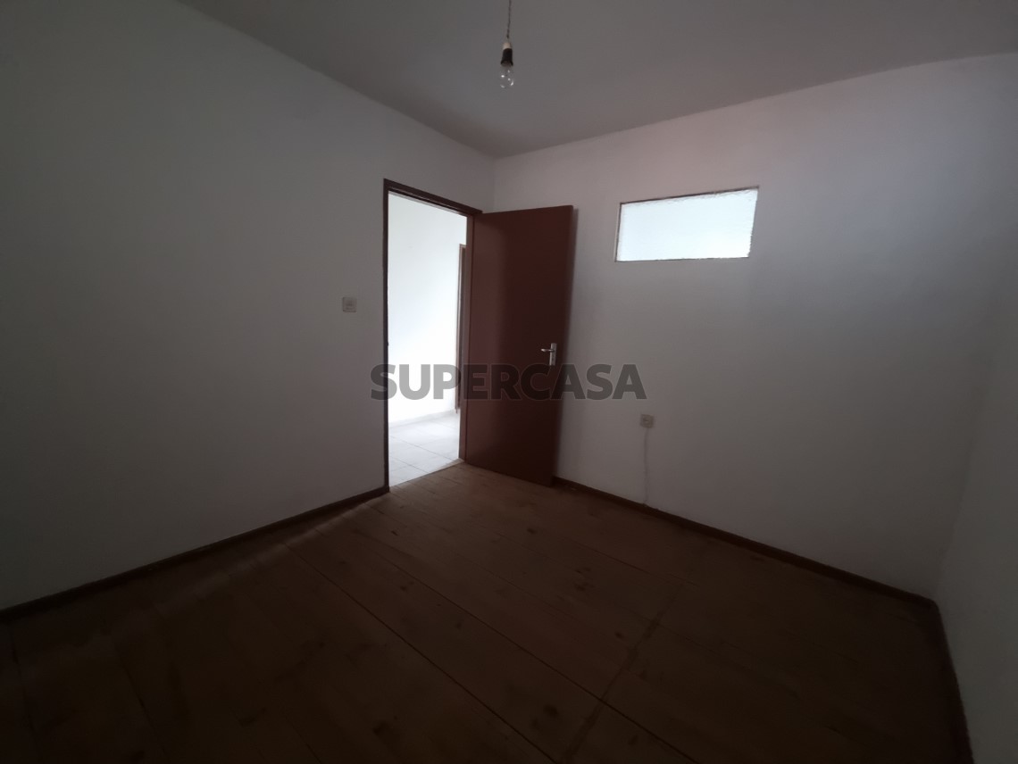 Haus 6 Zimmer Duplex verkaufen auf Avenida General Humberto Delgado