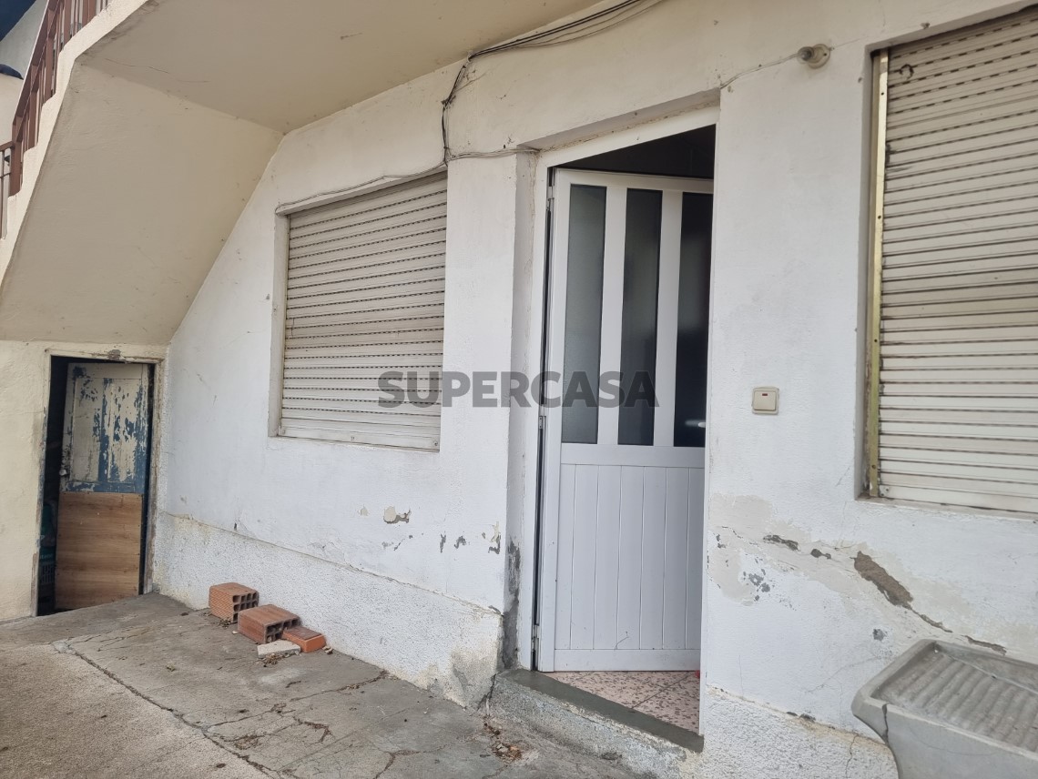 Haus 6 Zimmer Duplex verkaufen auf Avenida General Humberto Delgado