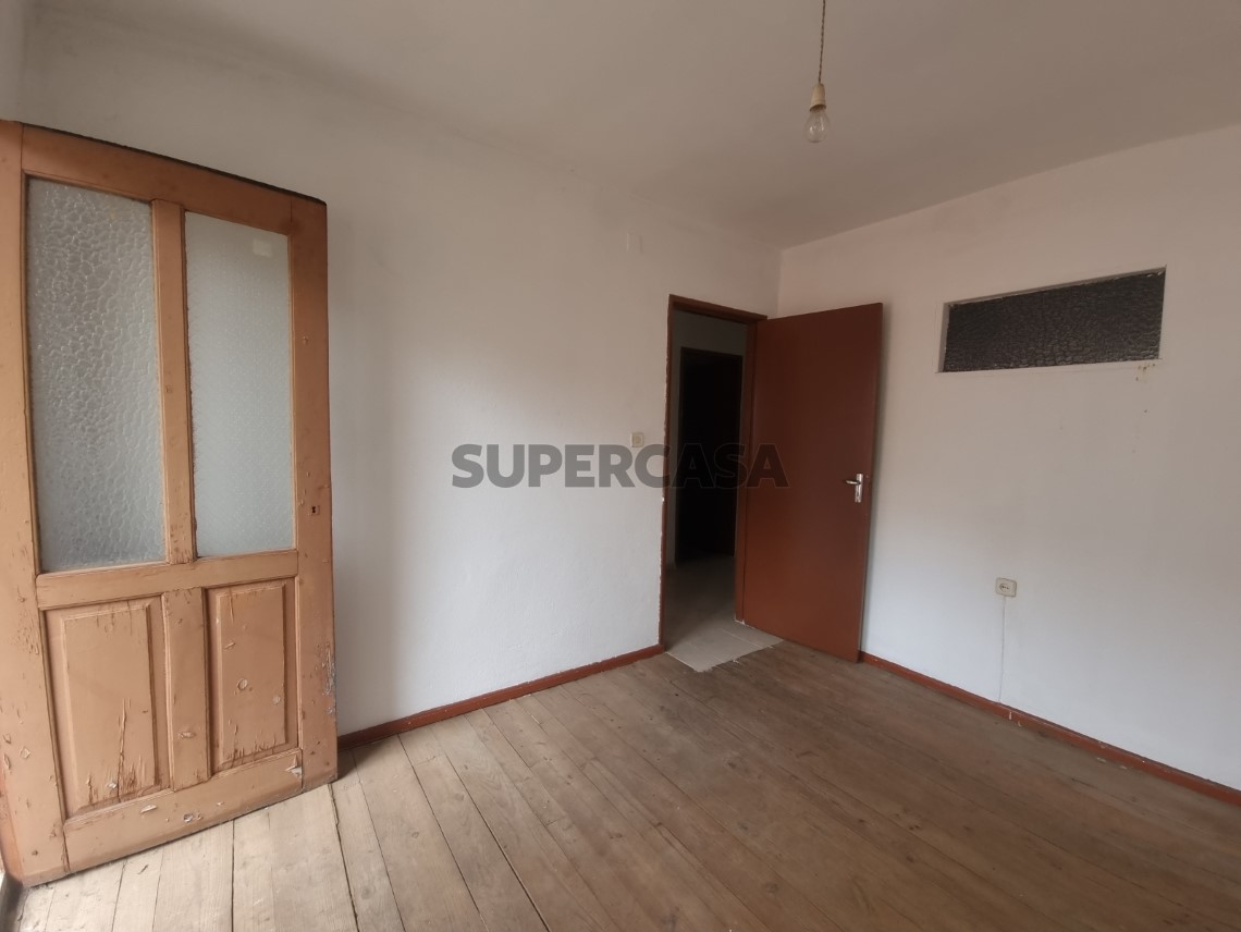 Haus 6 Zimmer Duplex verkaufen auf Avenida General Humberto Delgado