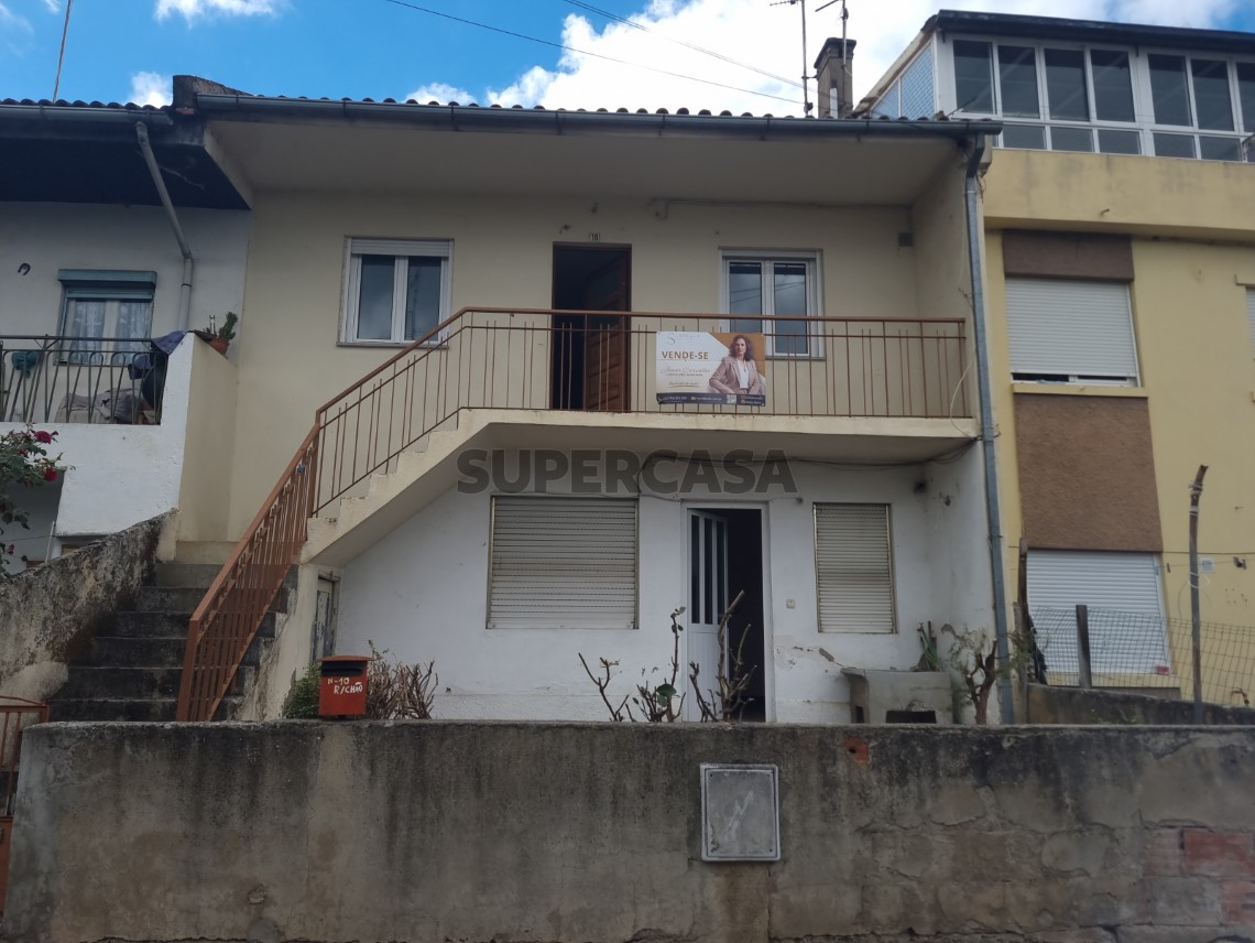Haus 6 Zimmer Duplex verkaufen auf Avenida General Humberto Delgado