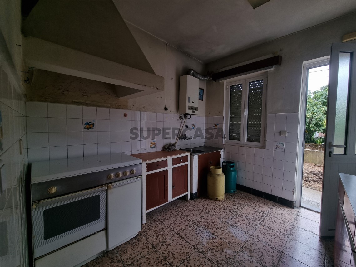 Haus 6 Zimmer Duplex verkaufen auf Avenida General Humberto Delgado