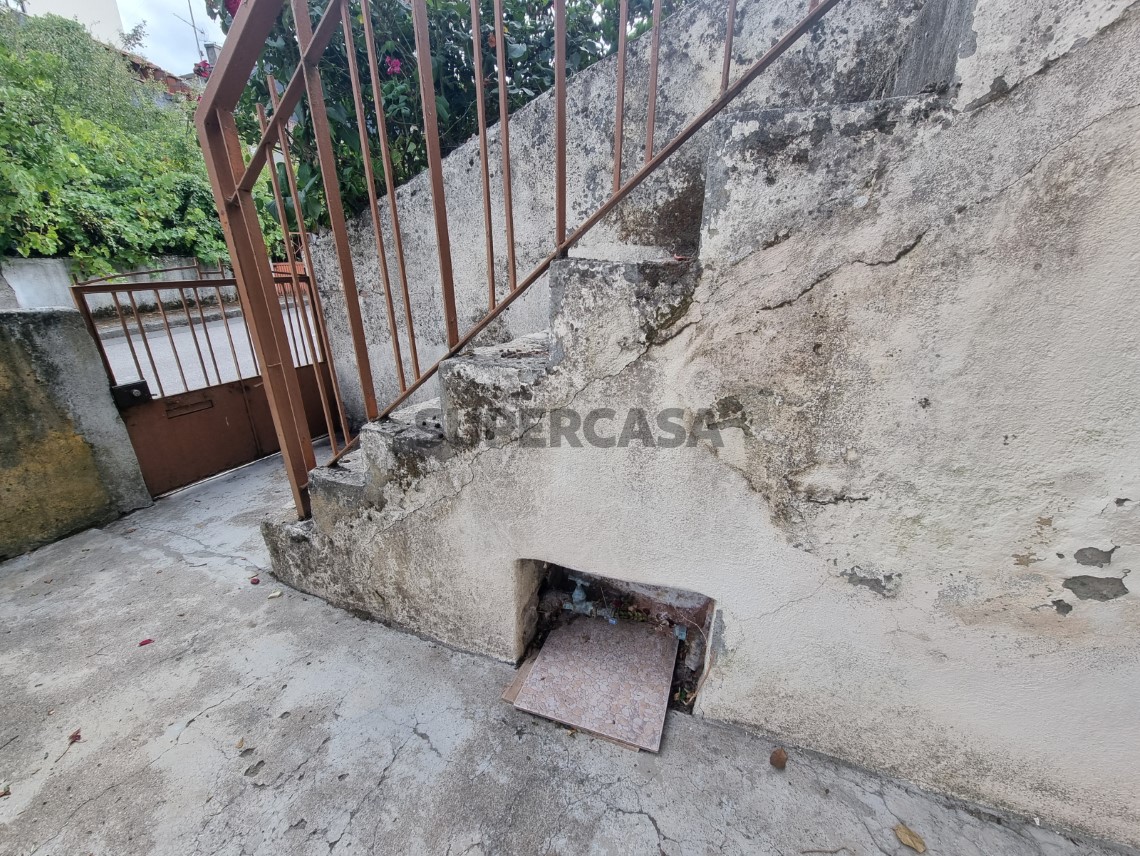Haus 6 Zimmer Duplex verkaufen auf Avenida General Humberto Delgado