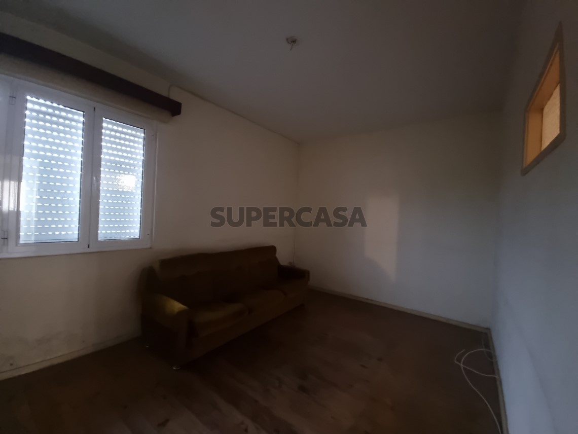 Haus 6 Zimmer Duplex verkaufen auf Avenida General Humberto Delgado