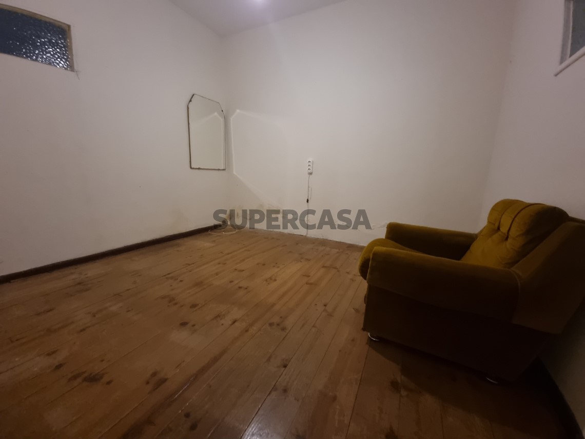 Haus 6 Zimmer Duplex verkaufen auf Avenida General Humberto Delgado