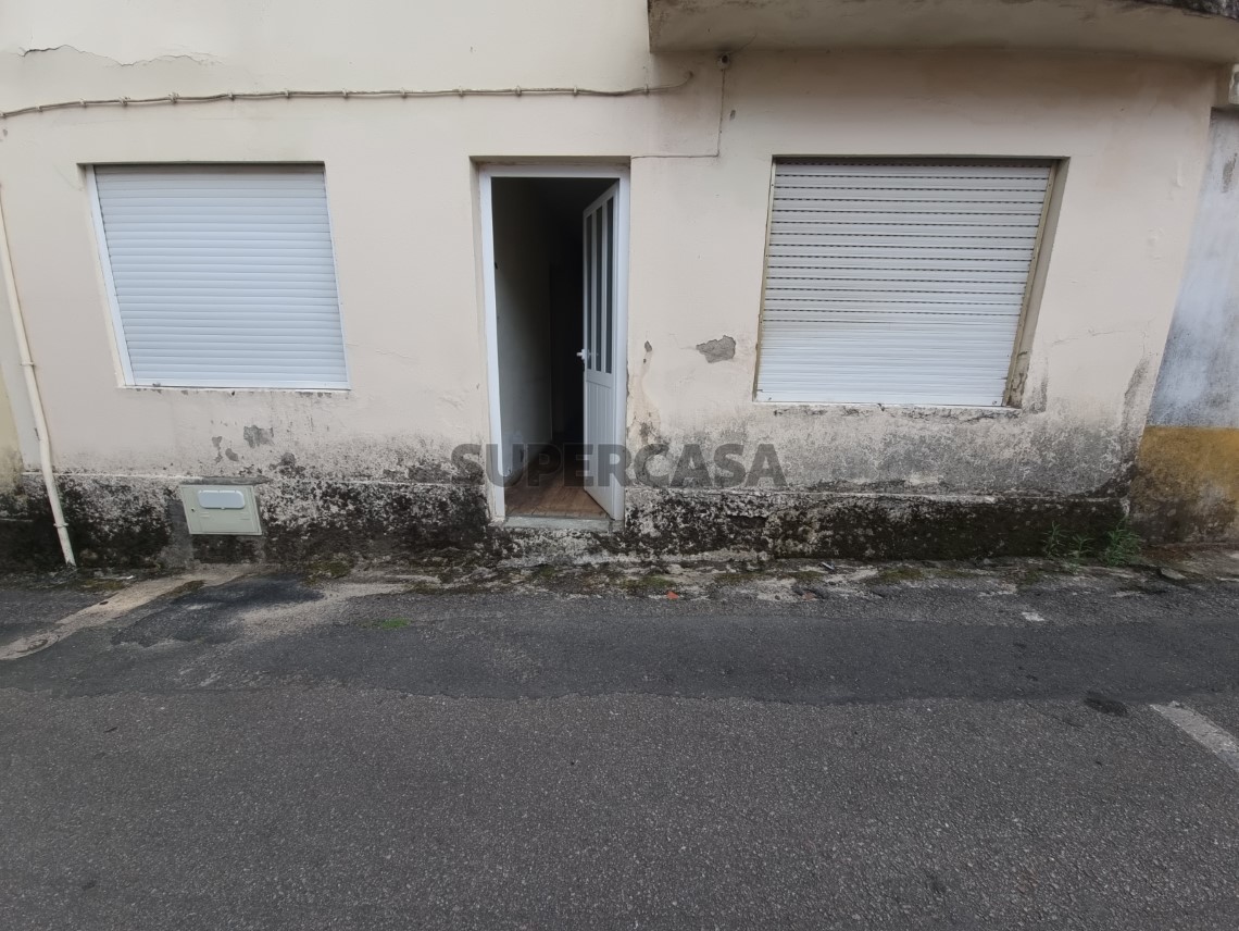 Haus 6 Zimmer Duplex verkaufen auf Avenida General Humberto Delgado