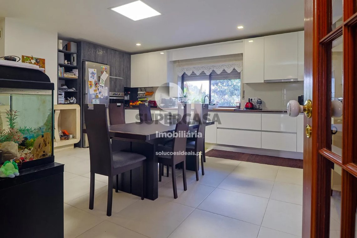 Casa 6 habitaciones en venta en Cernache