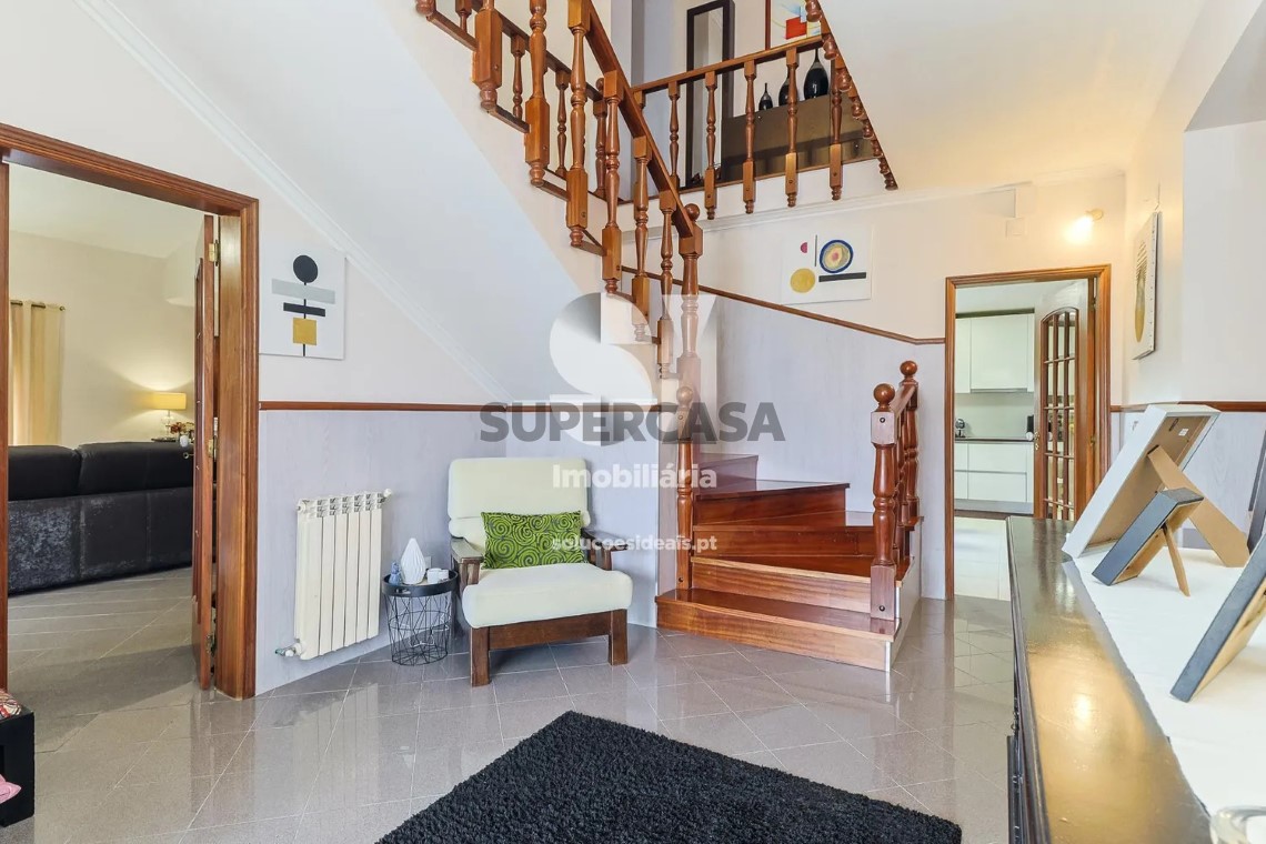 Casa 6 habitaciones en venta en Cernache
