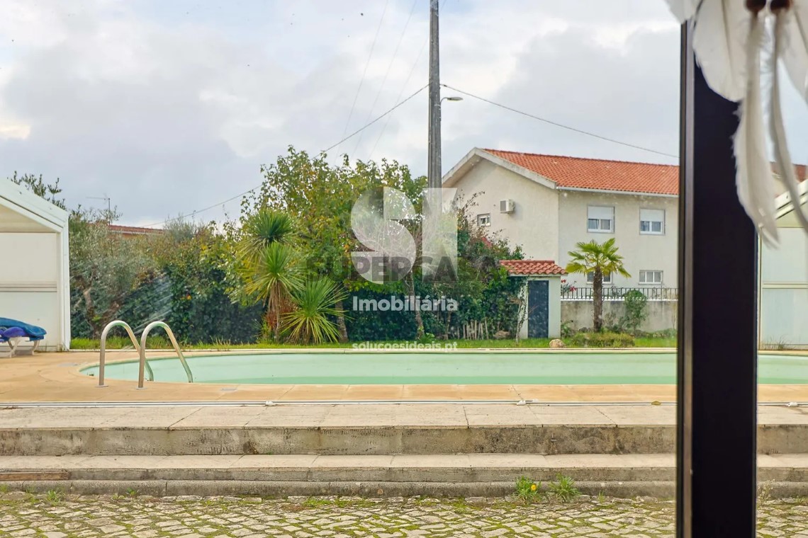 Casa 6 habitaciones en venta en Cernache