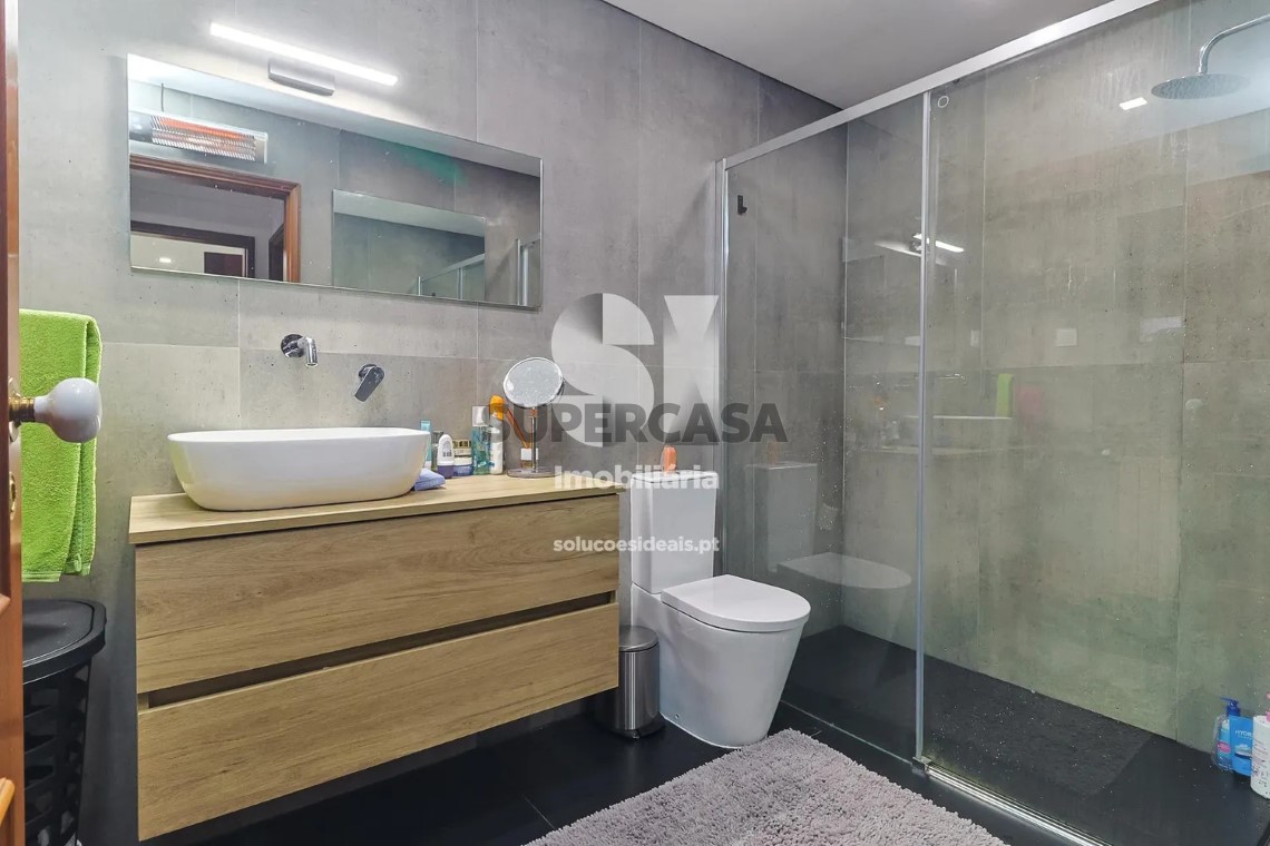 Casa 6 habitaciones en venta en Cernache