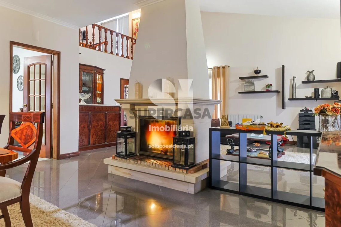 Casa 6 habitaciones en venta en Cernache