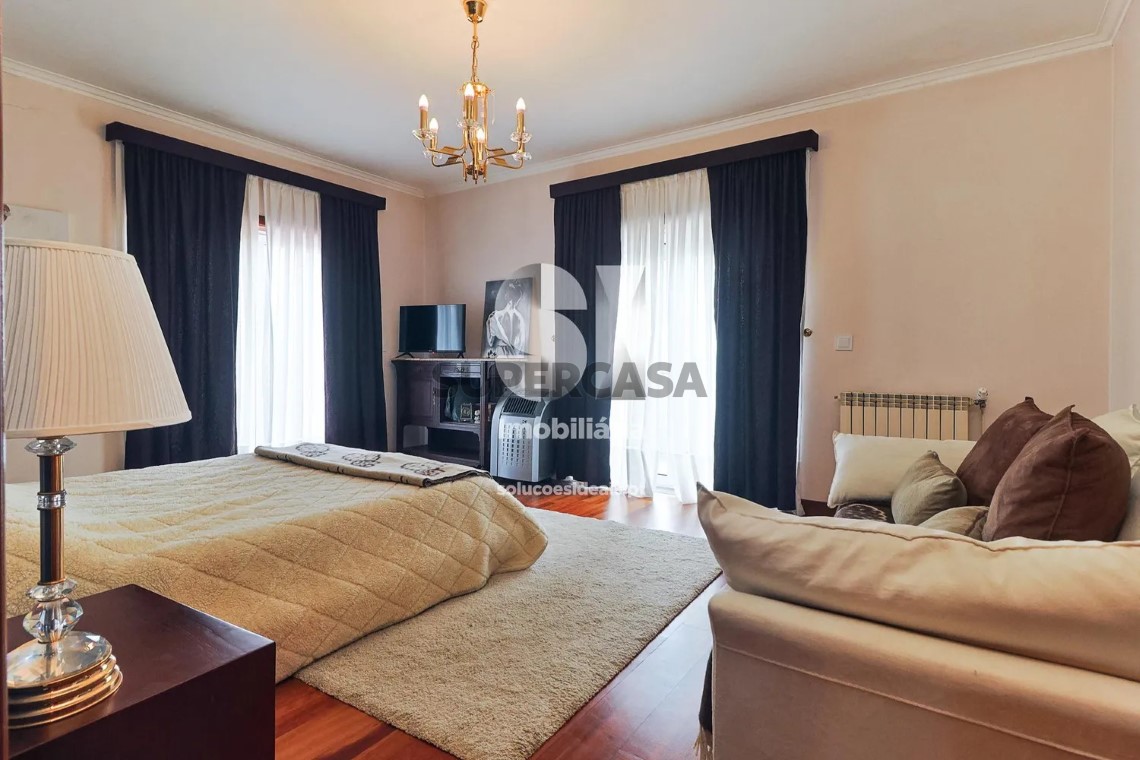 Casa 6 habitaciones en venta en Cernache