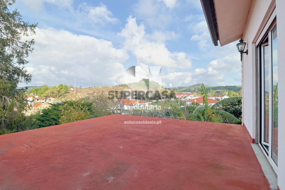 Casa 6 habitaciones en venta en Cernache