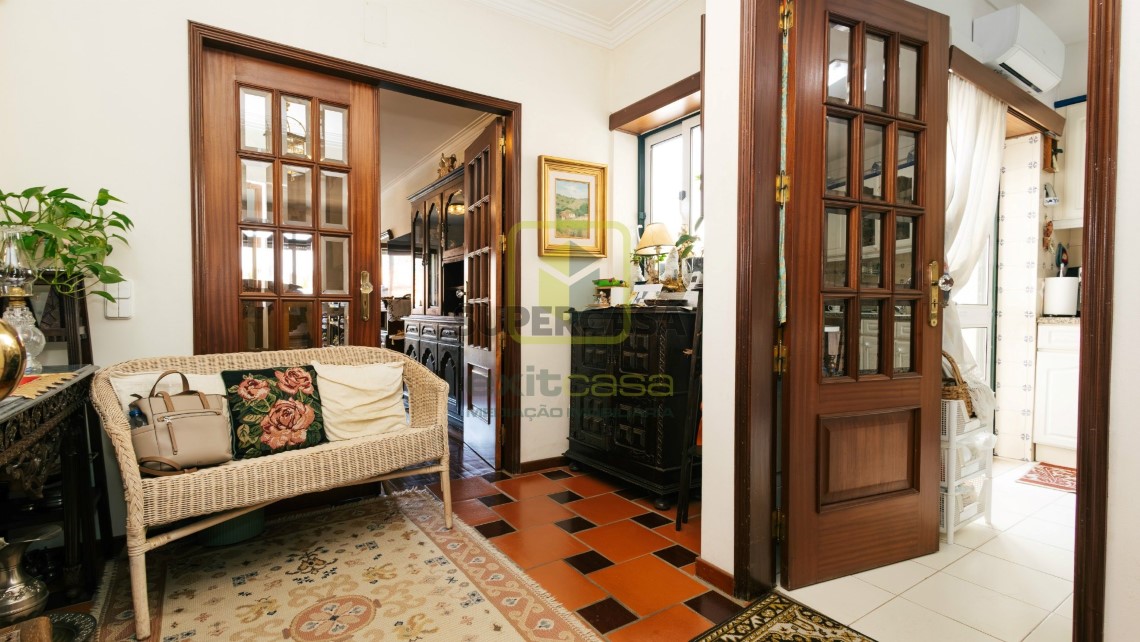 Hall Entrada